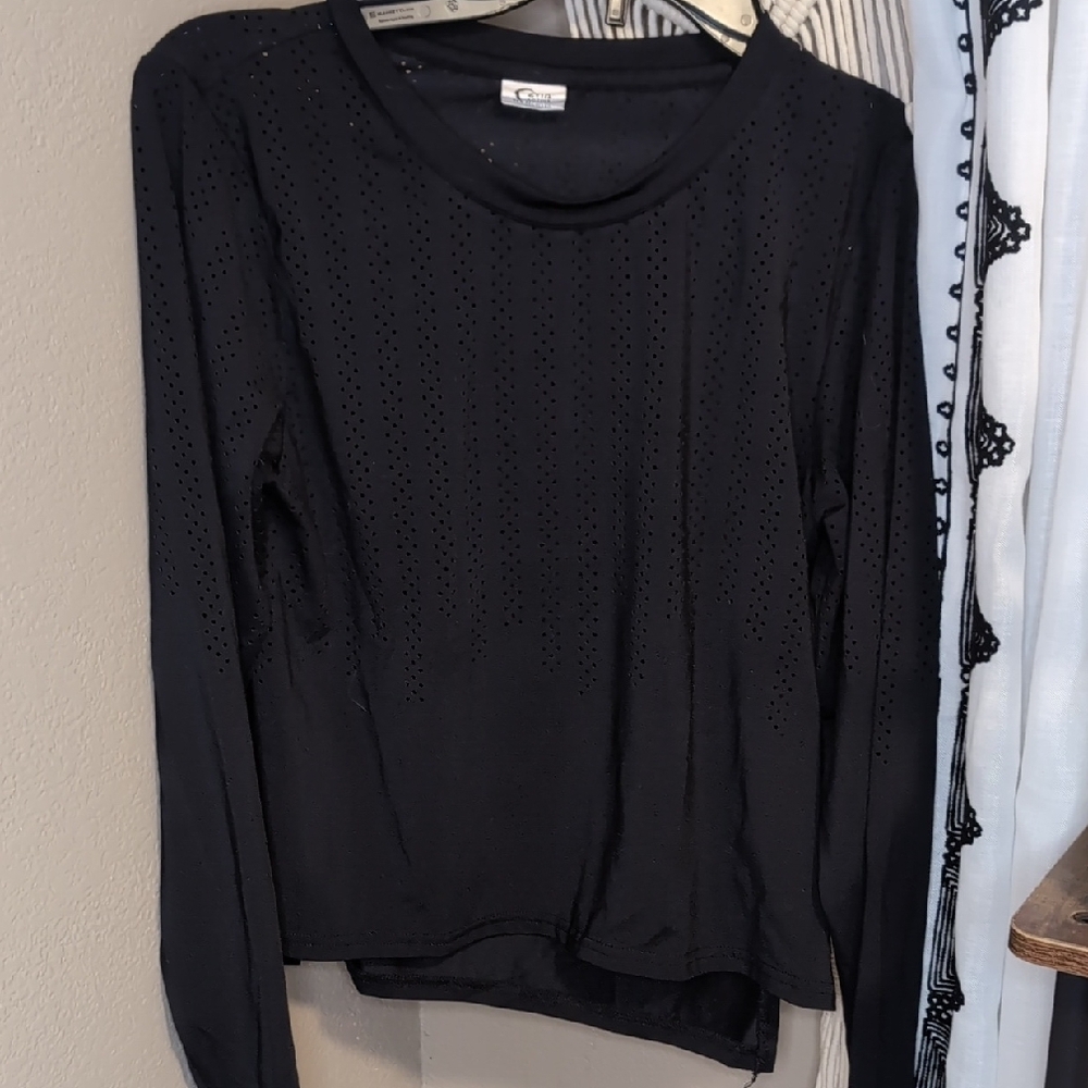 Zyia L/S crop